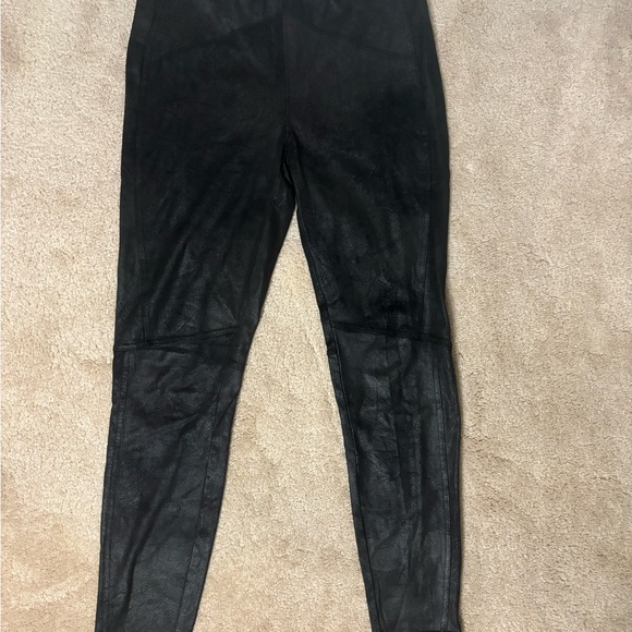 Free People midnight black vegan suede legging ankle pants size XS. Runs large. - Picture 4 of 8